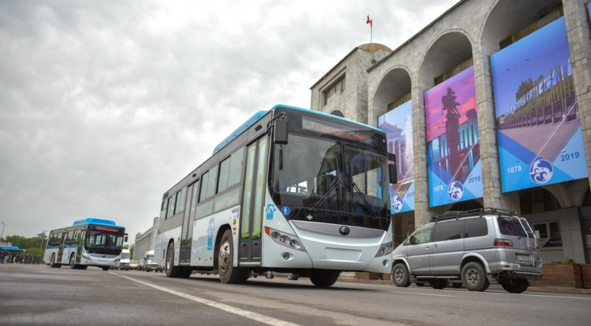 Новогодний экспресс: график работы общественного транспорта