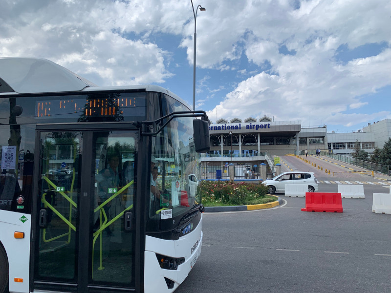 №153 жана №1 экспресс каттамдарында транспорт кодун терүү менен төлөө мүмкүндүгү ишке киргизилди.